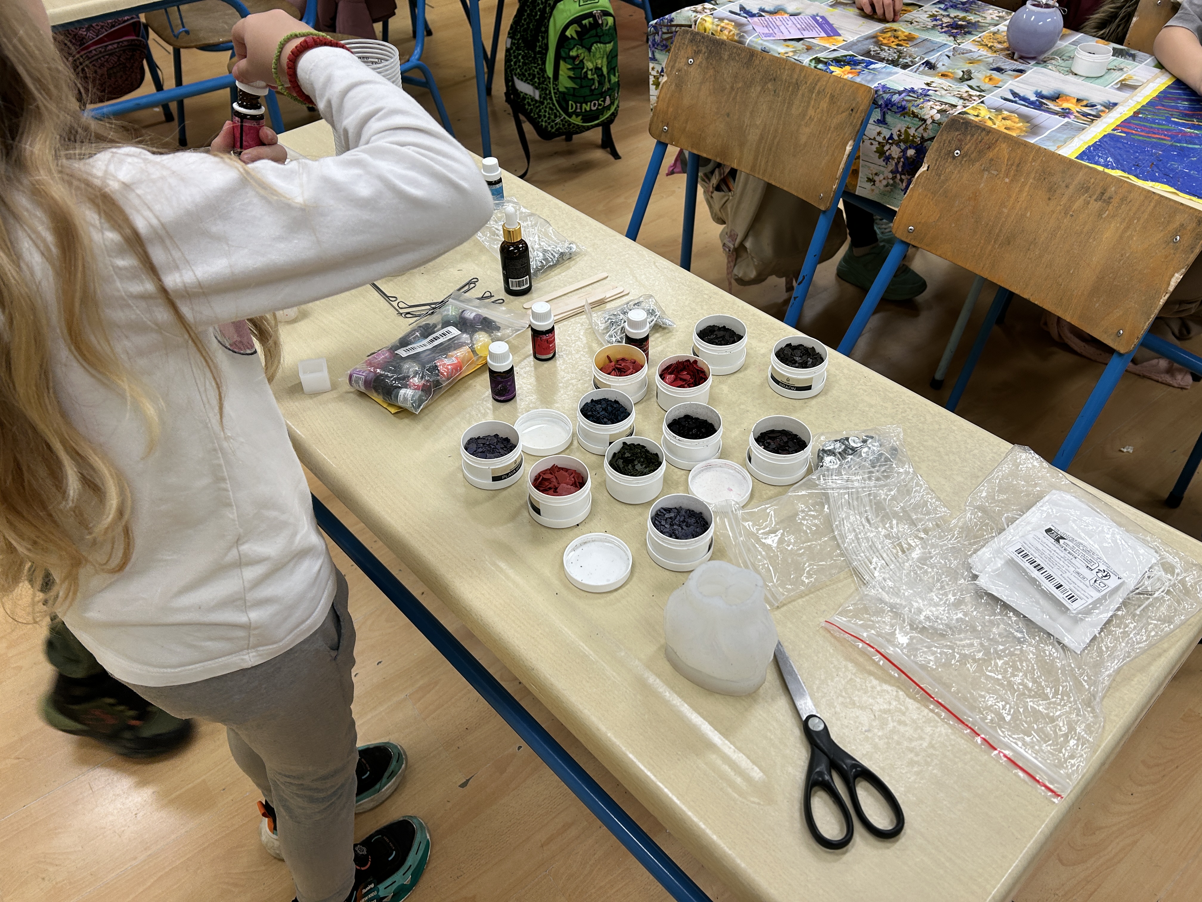 (Još jedna) Radionica izrade sveća, OŠ "Branko Radićević"